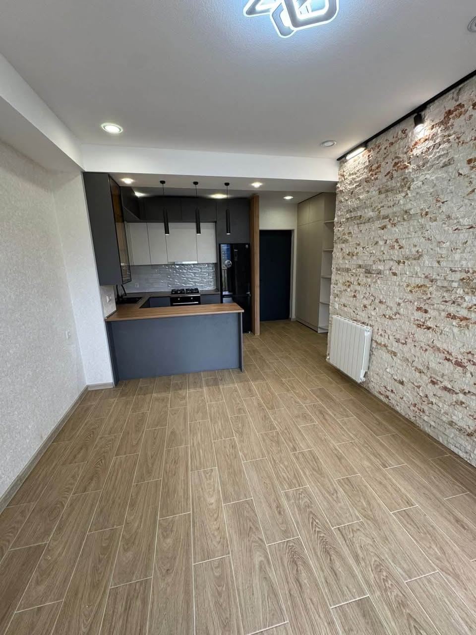 2 otaqlı mənzil satılır, Tbilisi — $83,000