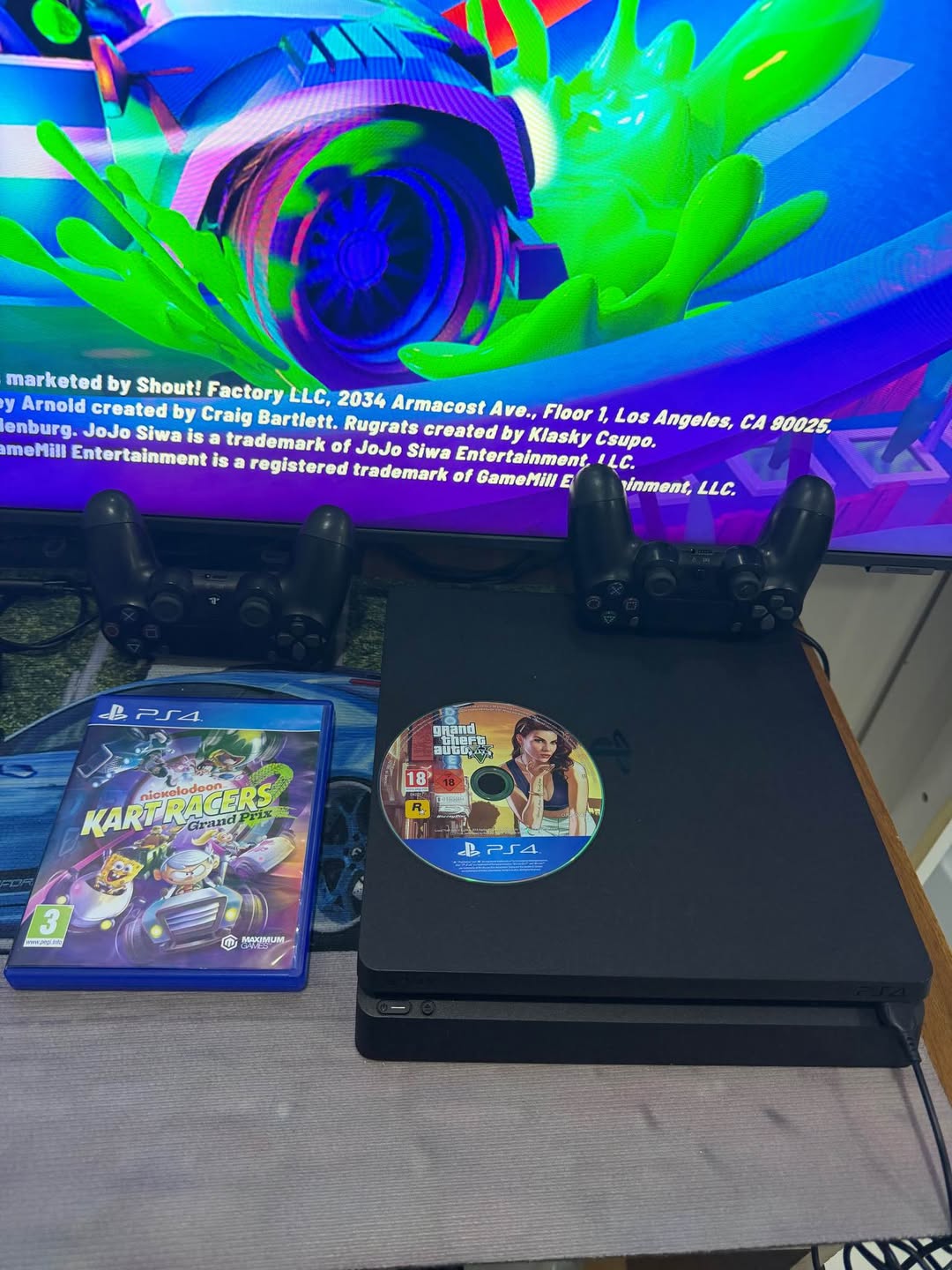 PS4 Slim 1 ტერაბაიტი გაუხსნელი პლომბზე