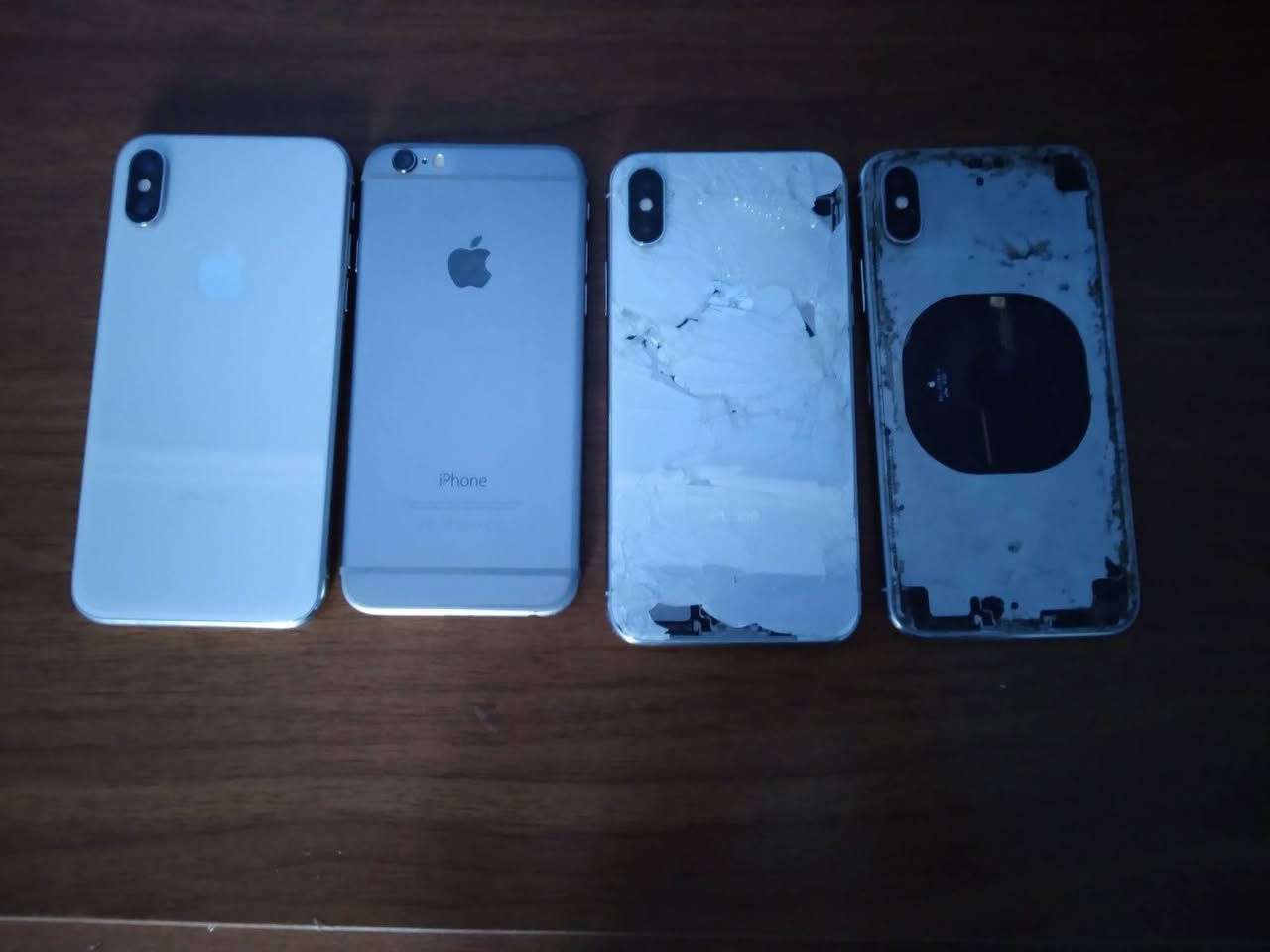 Iphone X  և Iphone 6 մասերը վաճառվում են
