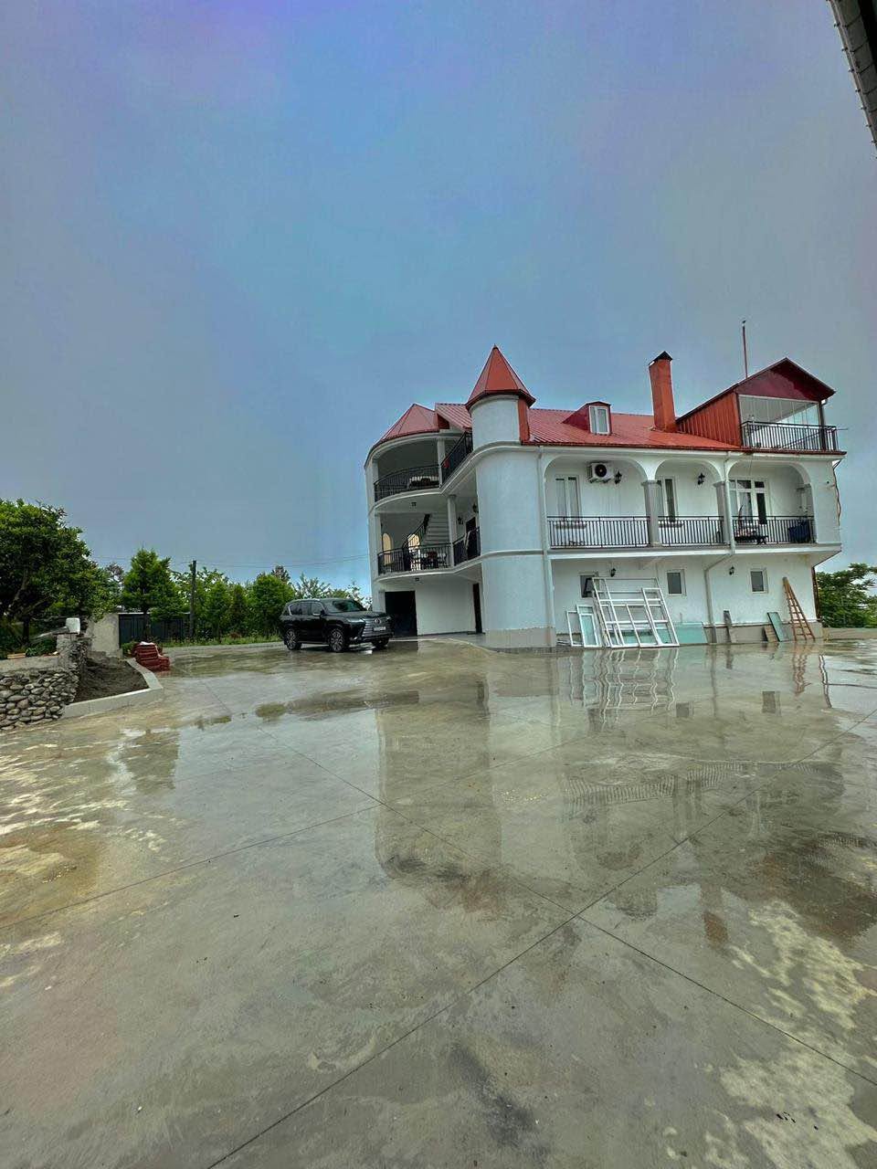 🏡 BATUMİ’DE KİRALIK MÜSTAKİL EVİN 3 — 100₾