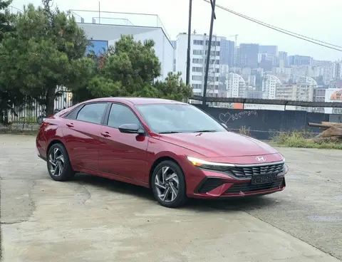 Hyundai Elantra 2025 — 14,700$