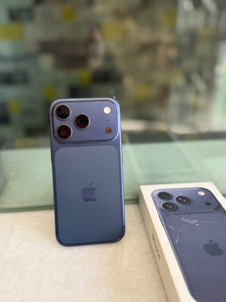 იყიდება iPhone 17 Pro 512GB 2025 — 2,650₾