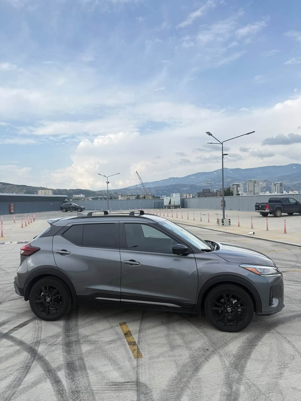 ვყიდი NISSAN KICKS 2022 წლიანს,1.6 ბენზინი,განბაჟებული,იდეალურ — 9,50…