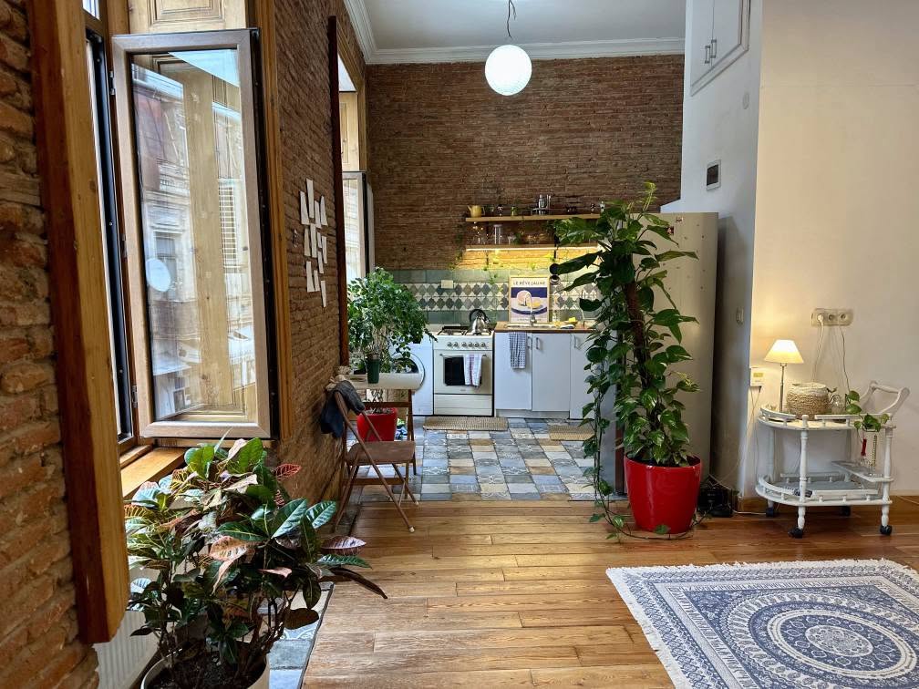 1-room apartment for rent, Tbilisi — $1,000