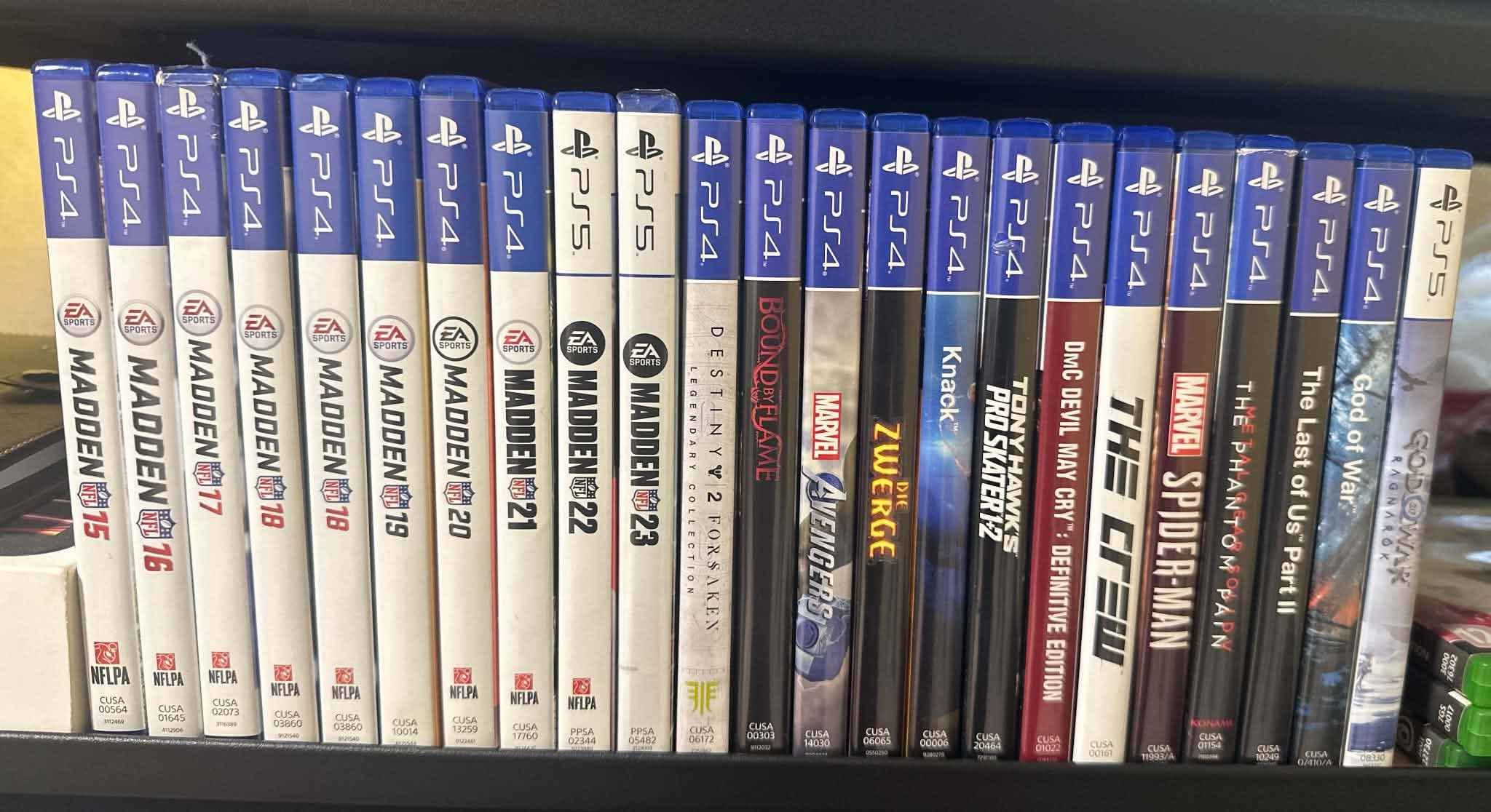 Satılır playstation diskiləri mərin qiymətlərlə
