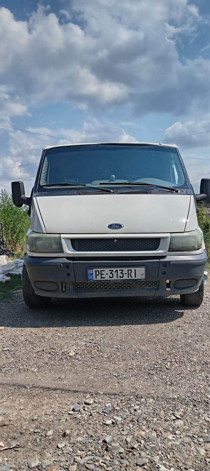 Ford Transit 2000 — 4,000$