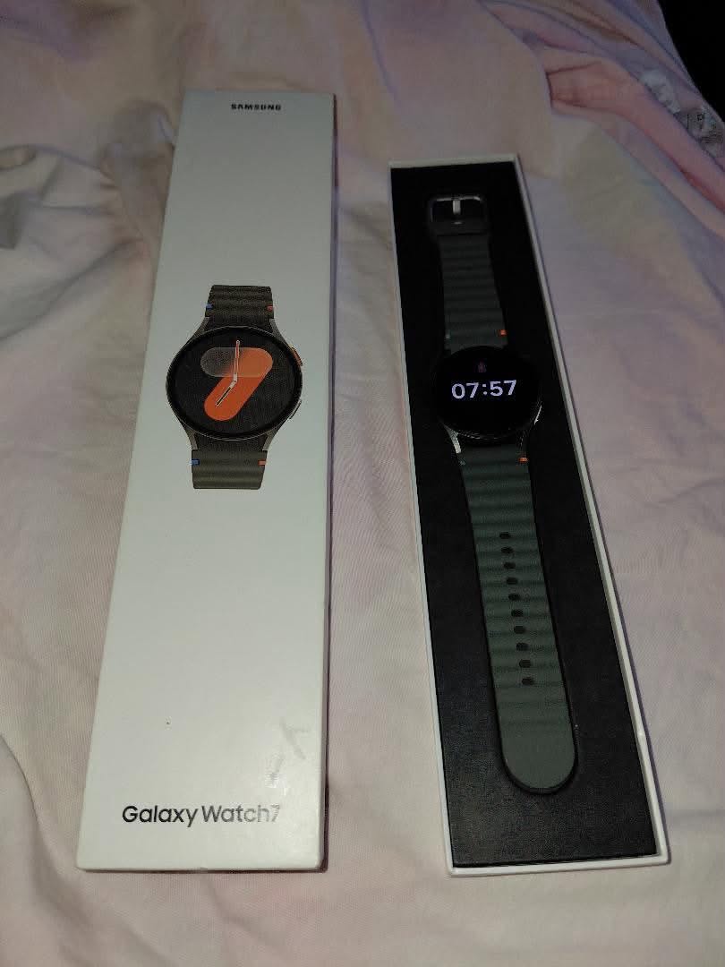 Samsung Galaxy Watch7 с коробкой