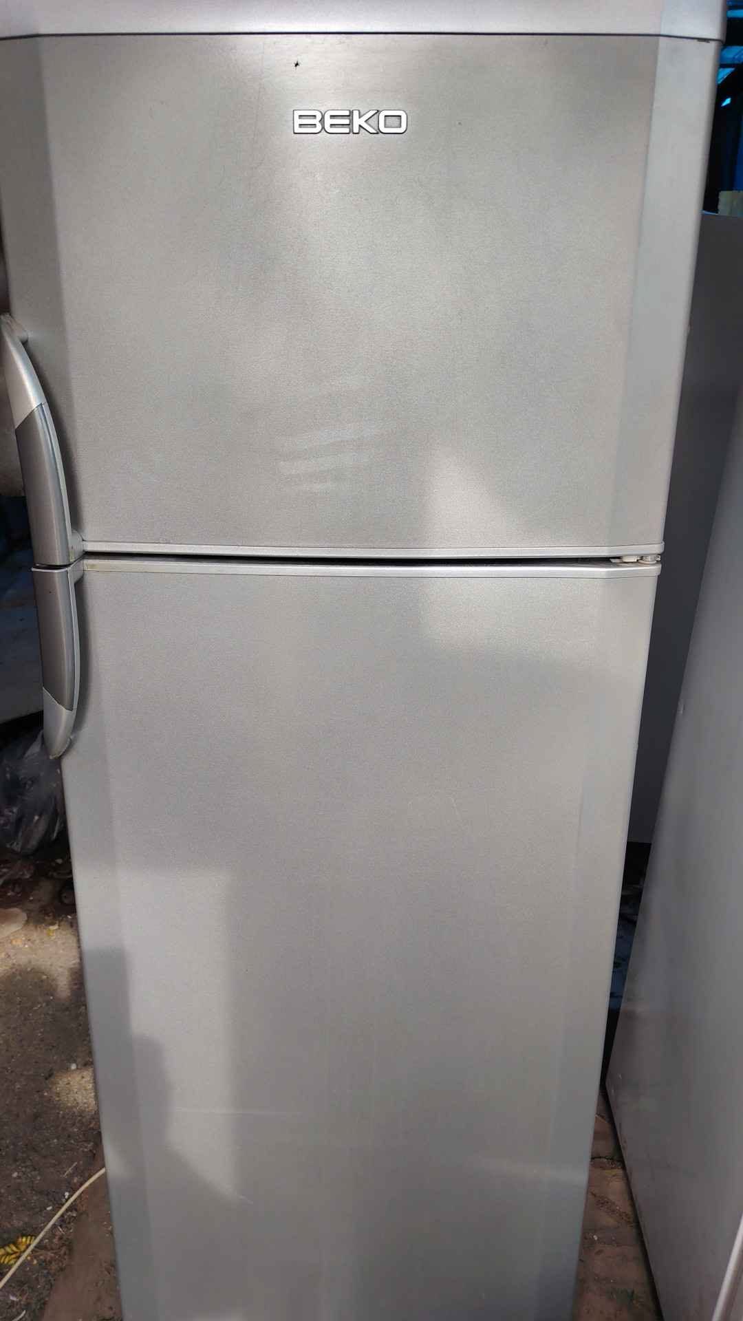 Satılır BEKO soyuducu ideal şəkildə işləyir Ölçü - 350₾