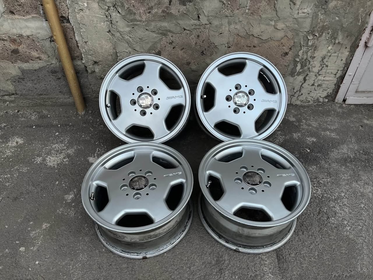 Mercedes — 85,000֏