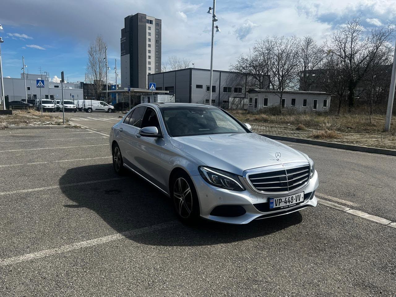 C350 2015 — 11,900$
