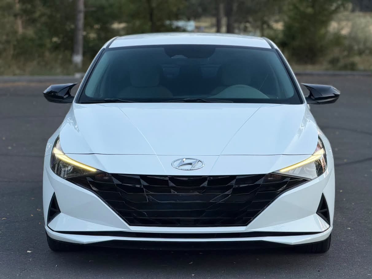 Hyundai Elantra 2021