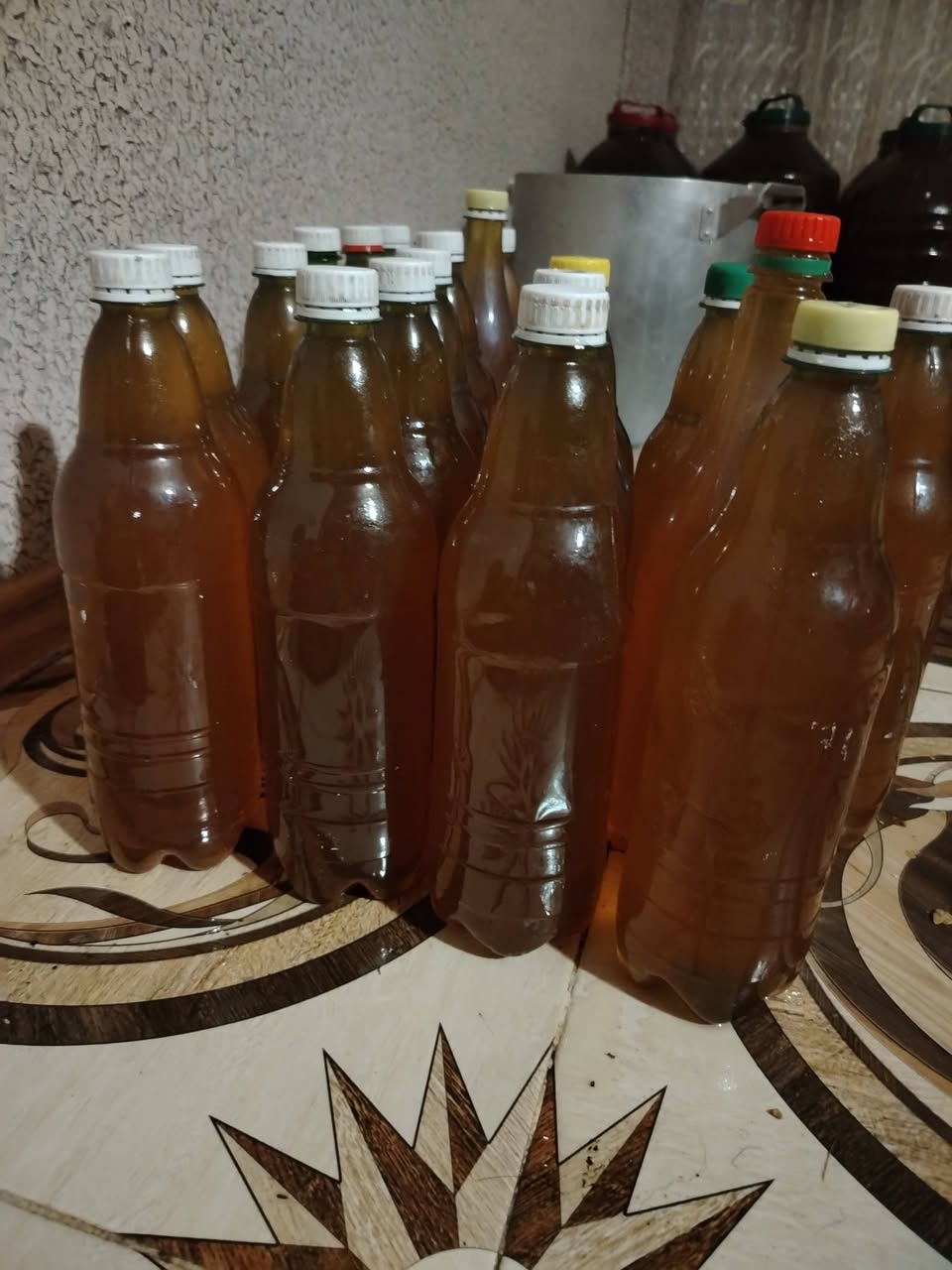 Doğal bal satıyorum. Almak isteyenler bana ulaşabilir. Fiyat — 20₾