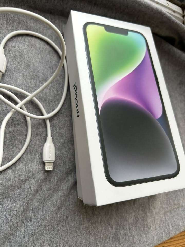 iPhone açilmamış ideal vəziyyətdə