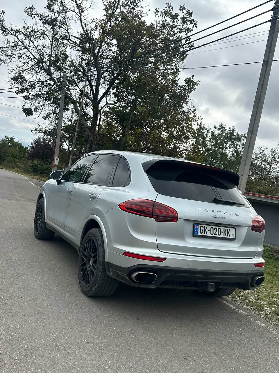 იყიდება სასწრაფოდ! იაფად porsche cayenne 2016 — 15,000$