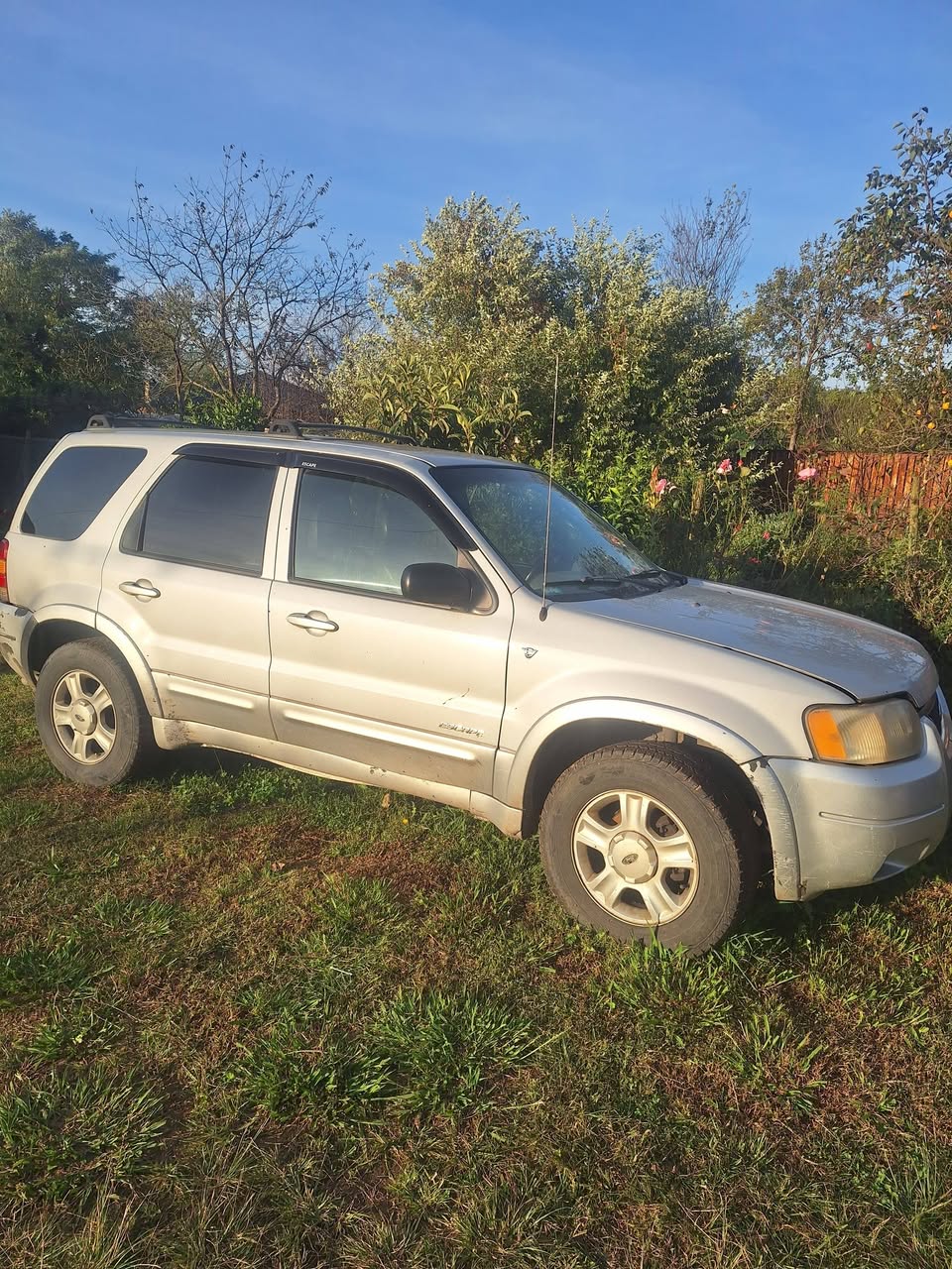 Автомобиль 2001