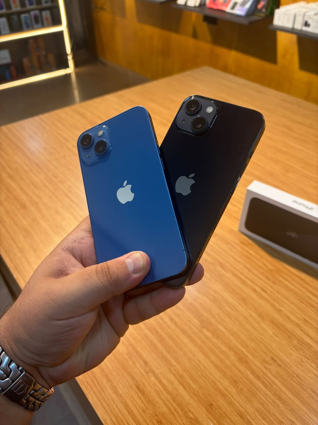 Iphone 13 128gb in 86% condition, battery health 100%, priced at 90,000.