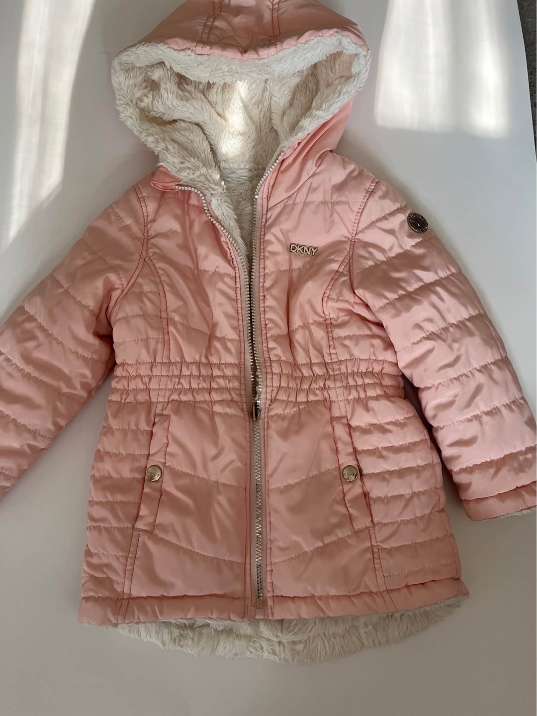 DKNY ձմեռային բաճկոն, 4-5 տարեկան