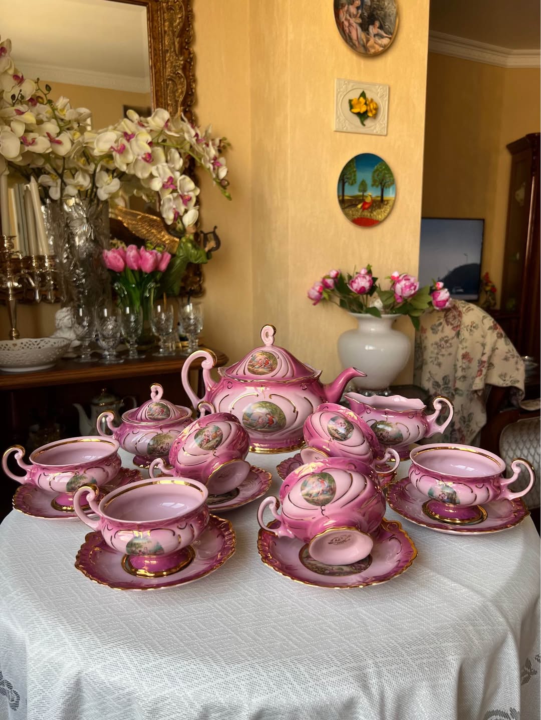 Chodov çayı servisi, pembe porselen