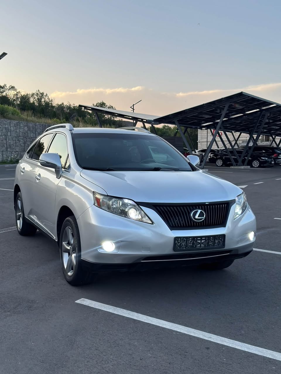 RX 350 2010 — 16,000$