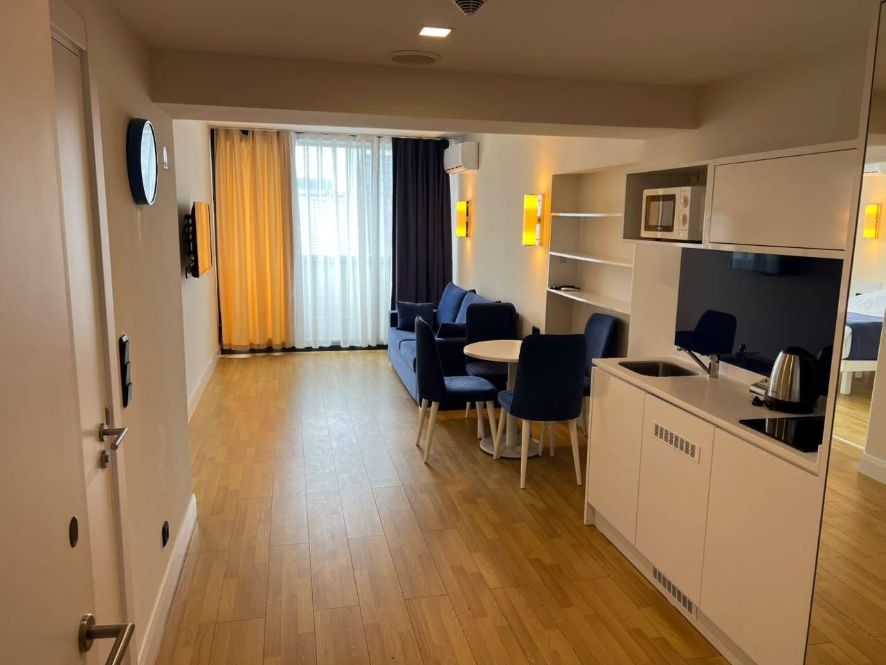 1+1 kiralık daire, Orbi City