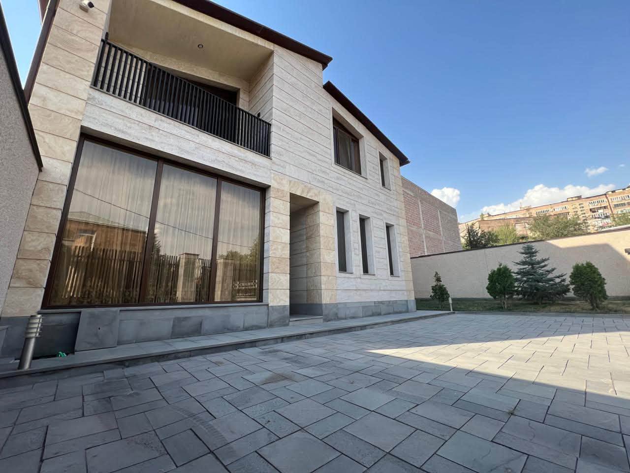 Տուն, Աբովյան — $457,000