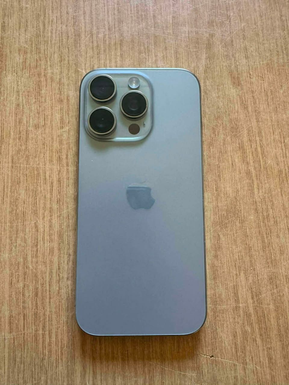 iPhone 16 Pro 128 გბ, 93% ბატარეა