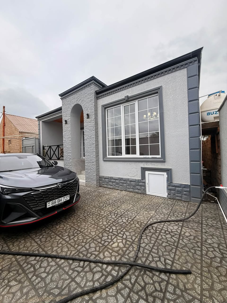 Հեյաթ եվի, Բաքու — 104,000 ₼