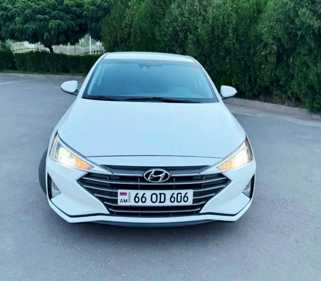 Hyundai Elantra 2020