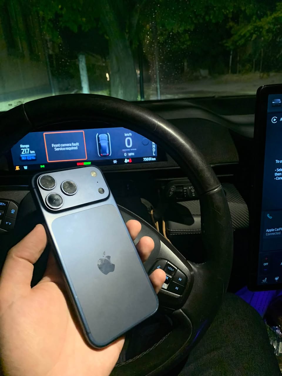 iPhone 17 Pro Max 100% ტუპოვი — 389,000֏