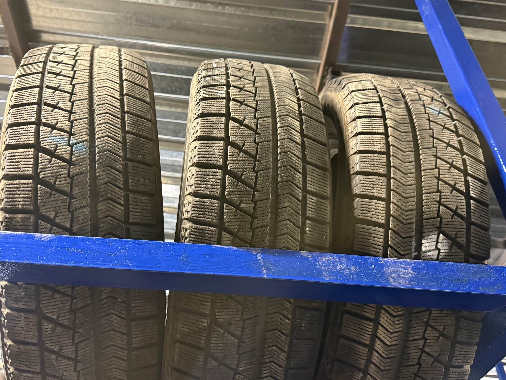 Bridgestone Blizzak 2023