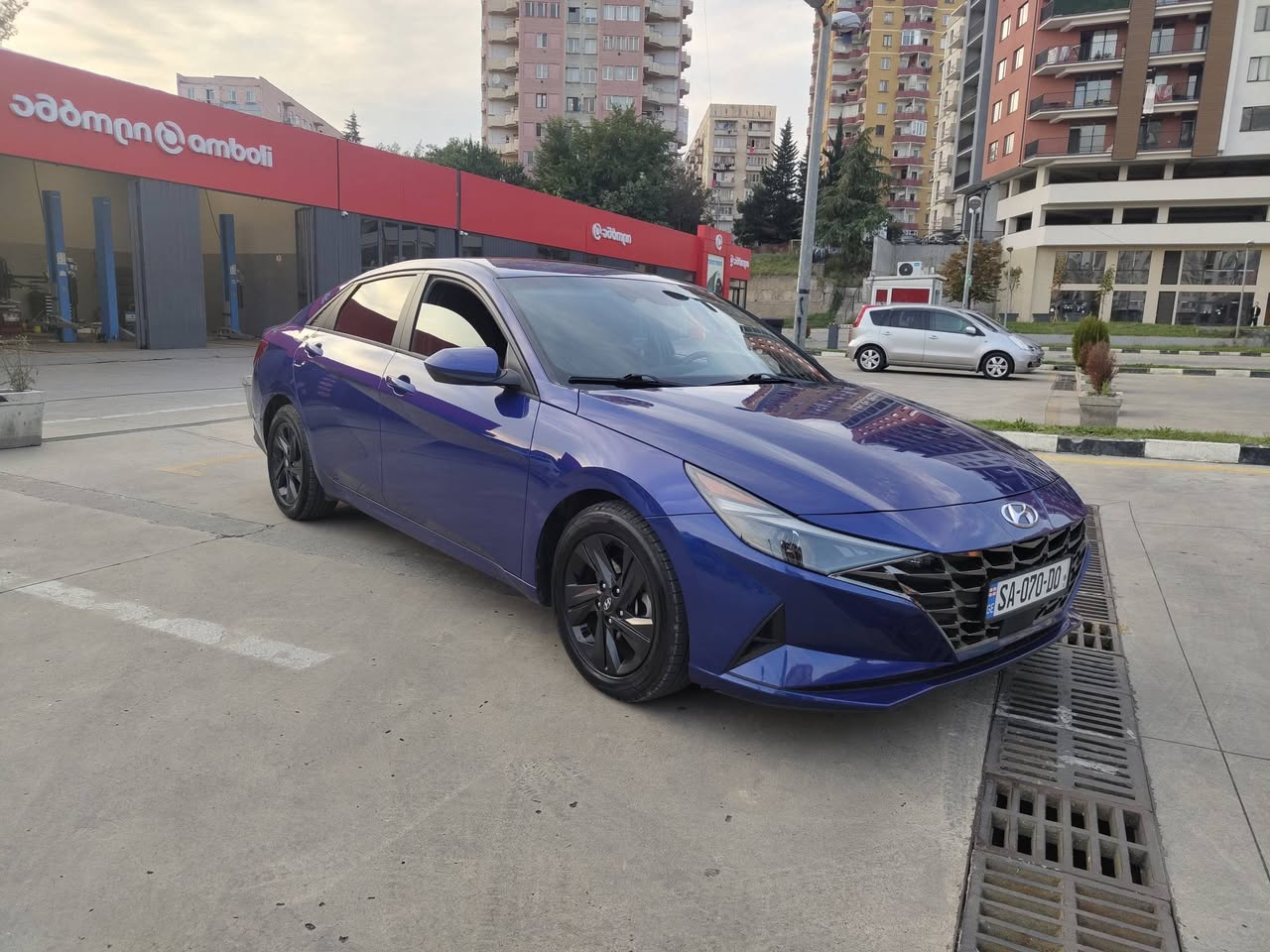 Hyundai Elantra 2020 — $9,700