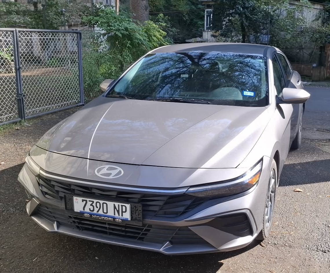 Hyundai Elantra 2024