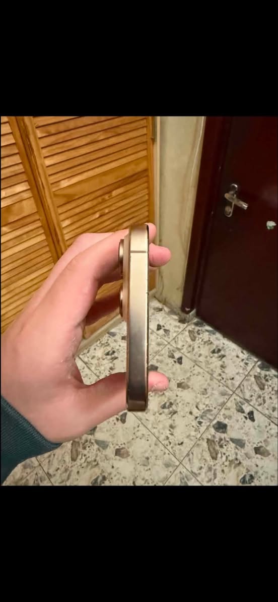 iPhone 16 Pro Max Gold 512GB, 91% battery