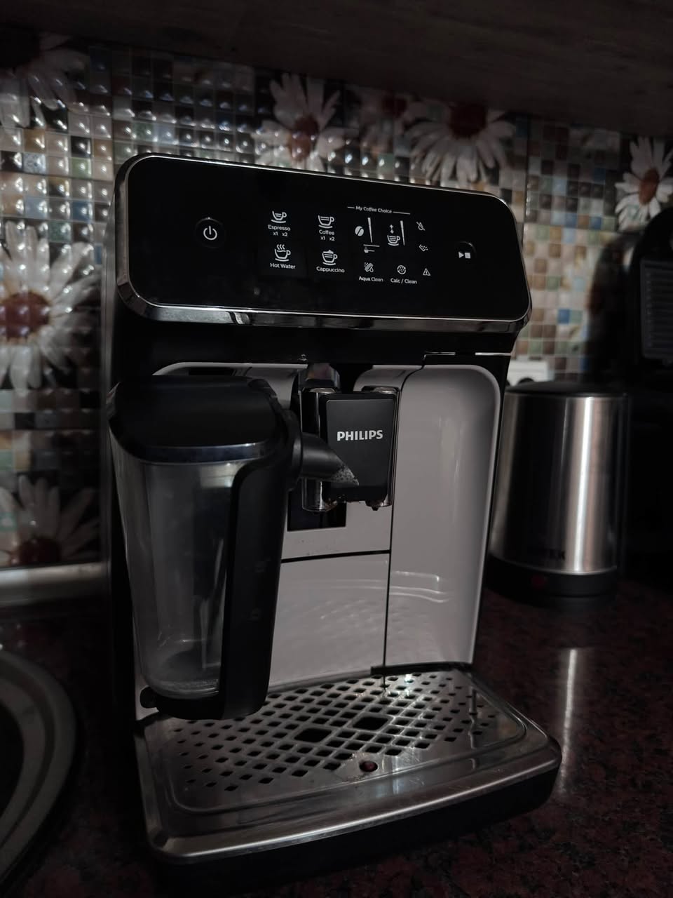 ☕ Philips'in otomatik kahve makinesi satılır