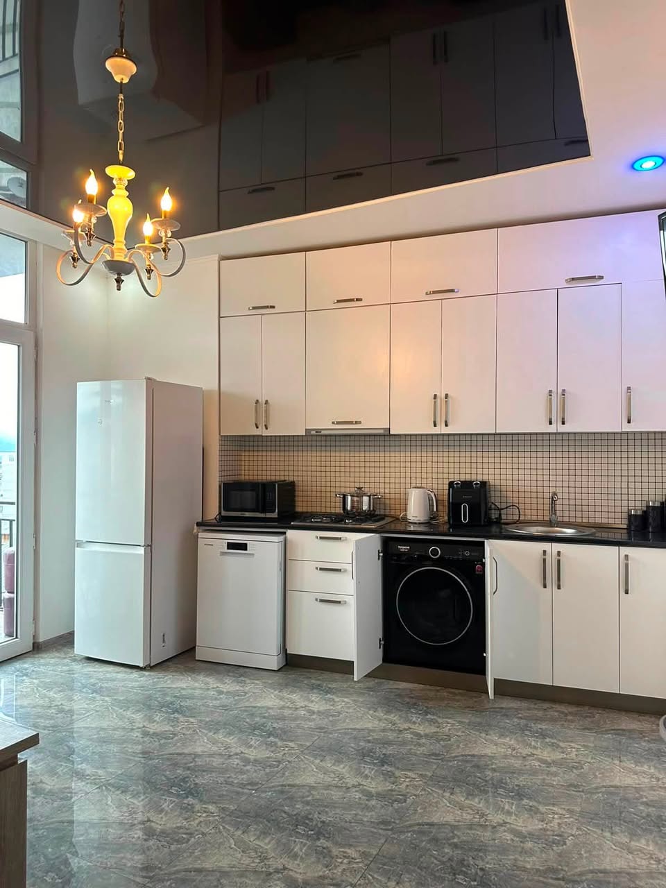 იჯარით გასაცემია 1 ოთახიანი ბინა, ბათუმი — $500