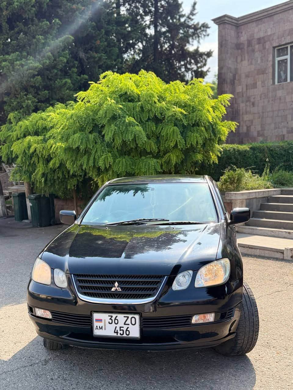 Mitsubishi Airtrek 2002