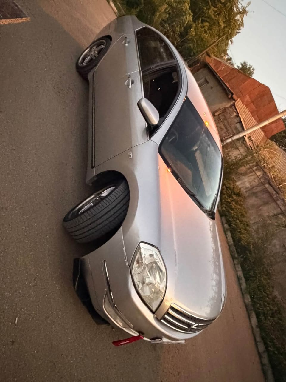 Ниссан 2005