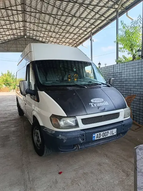 Ford Tranzit 2001 թվական