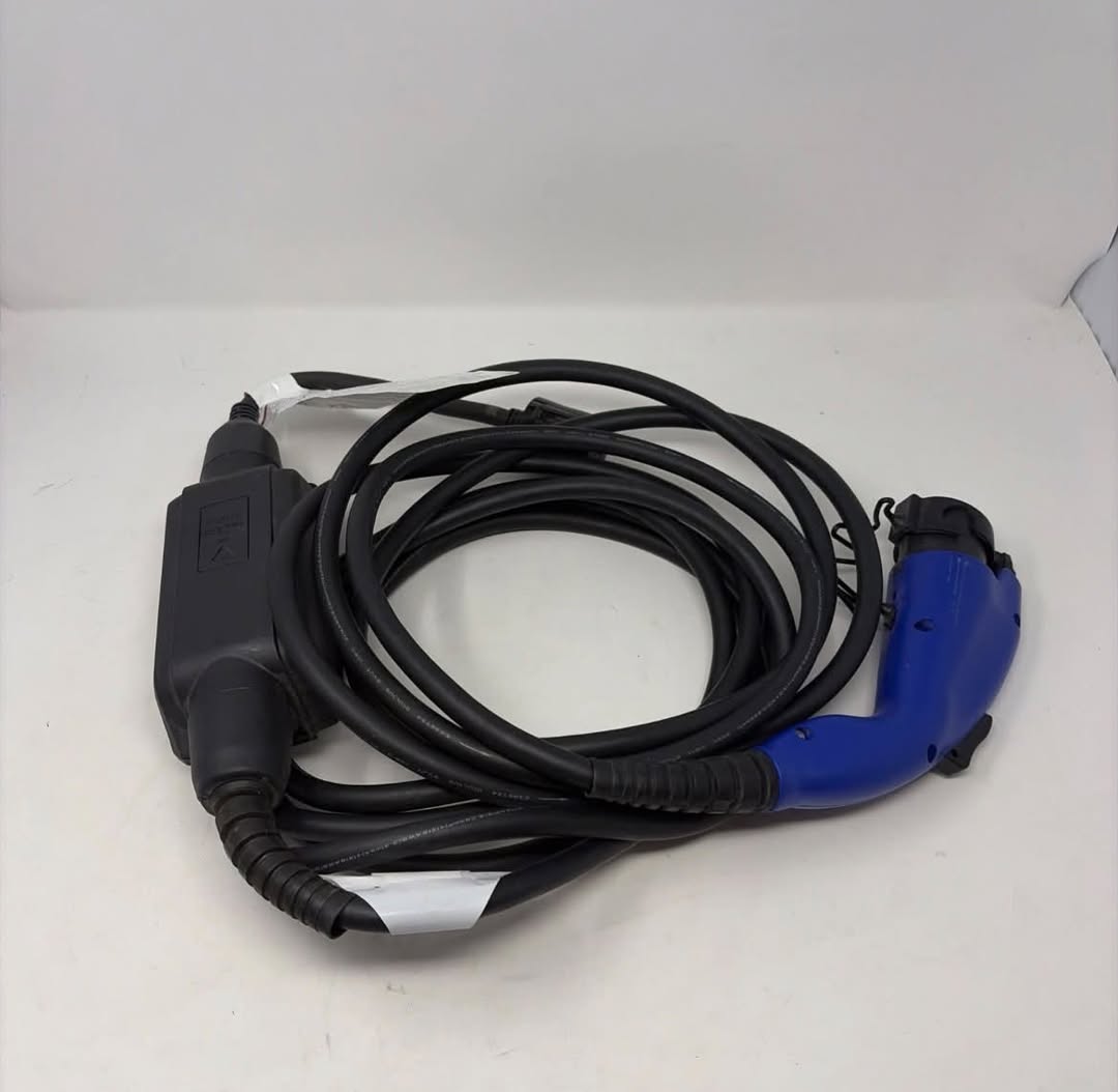 220 voltluk orijinal şarj aletinin fiyatı 600₾