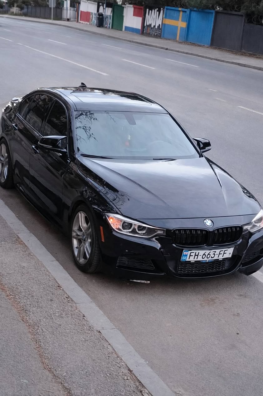 Մեքենա վաճառվում է, փոխվում է 3.0/335, լավ — 9,000$