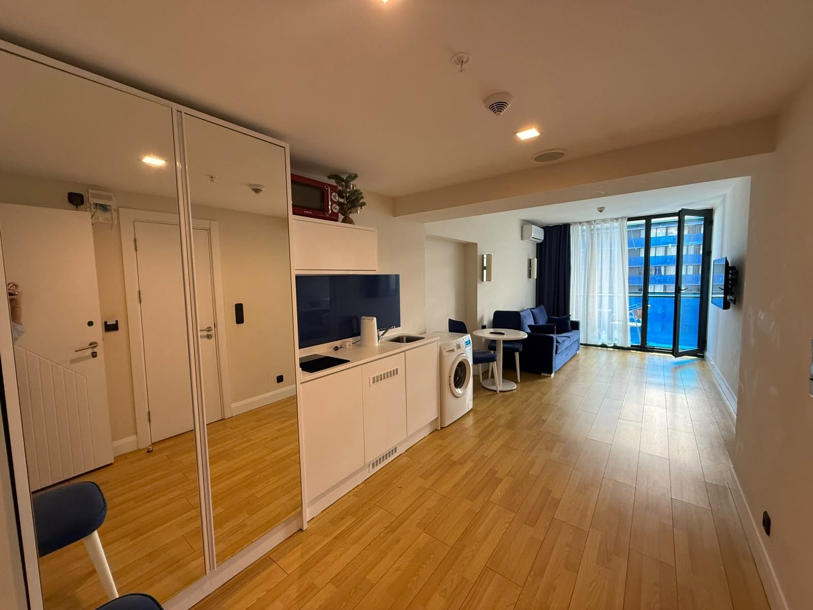 Ayrı girişi olan daireyi kiralık veriyorum