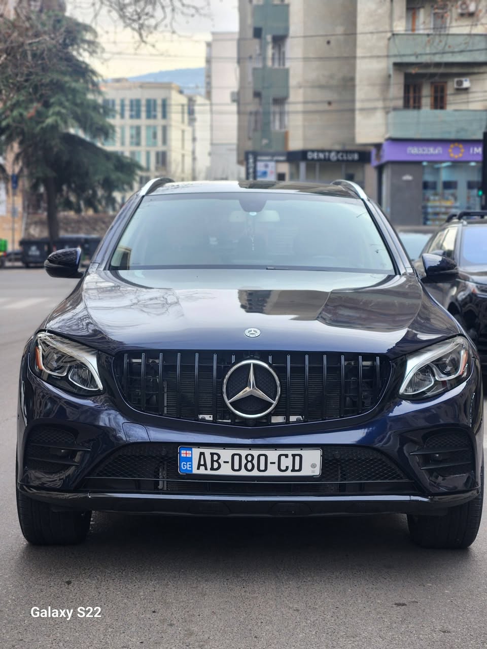 Mercedes GLC 2019 — 20,000$