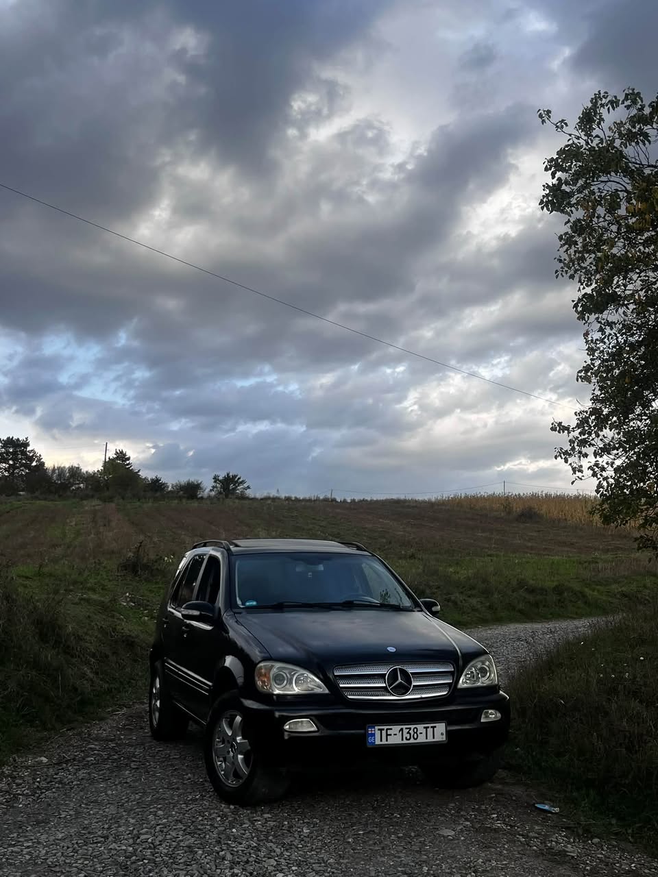 2003 წლიანი მანქანა, 3.7 გაზი/ბენზინი, 4.6$ — 4.6$