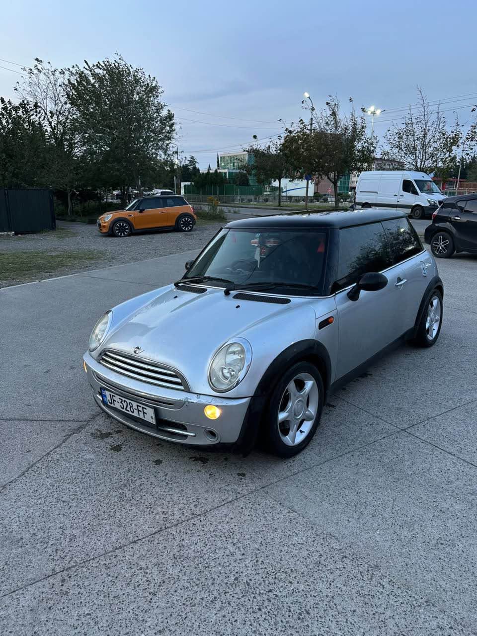 2005. 1.6 Prastooy mühərriki ilə, avtomatik, maşın — 2,000$