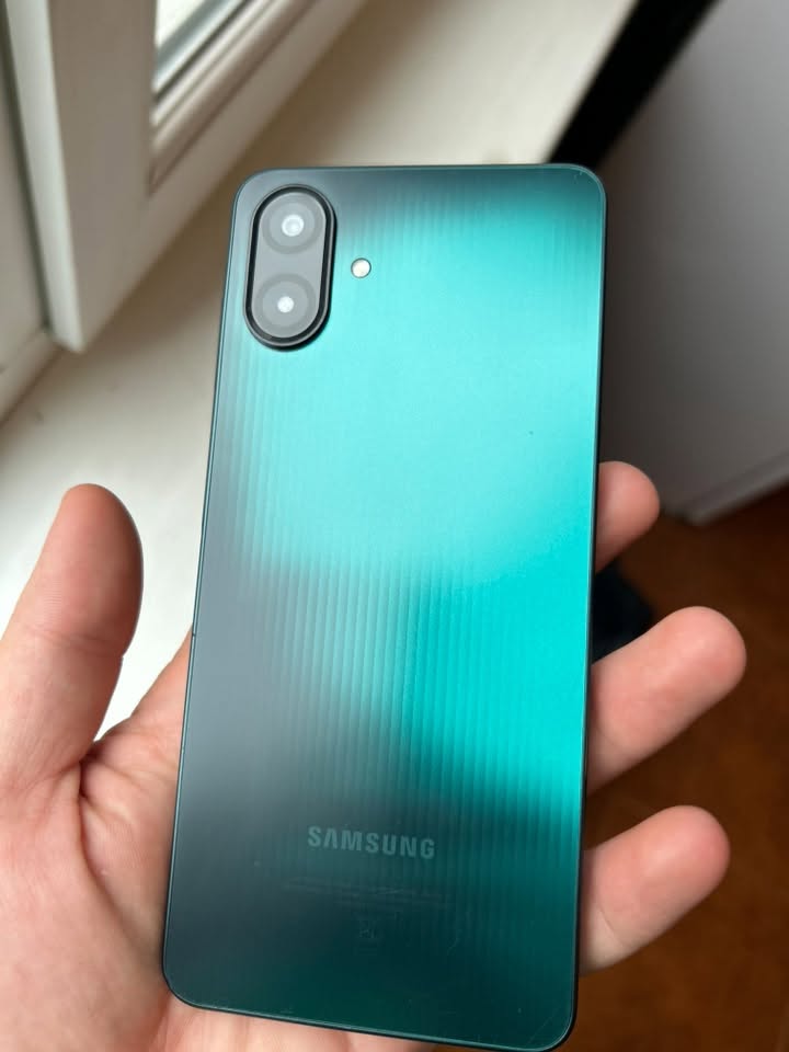 Samsung ტელეფონი ახალივით მდგომარეობაში