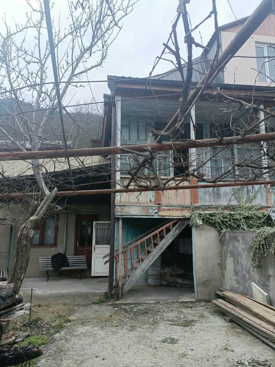 Продаётся дом с двором в Боржоми срочно!!! Цена — 67,000$