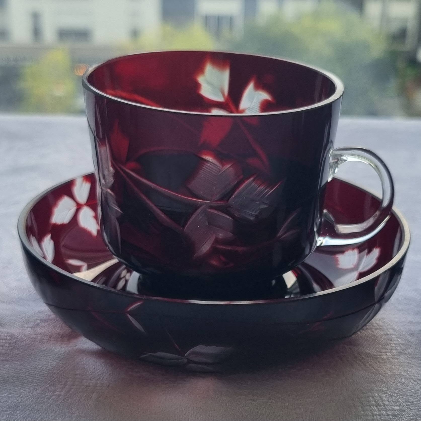Lot 345 süslü Bohem kristal broş satılık