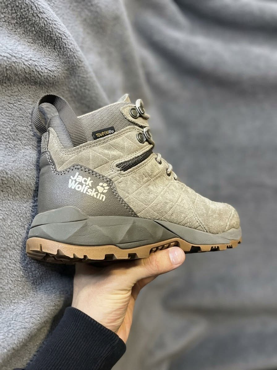 Jack Wolfskin trekking botları, durum 10/10