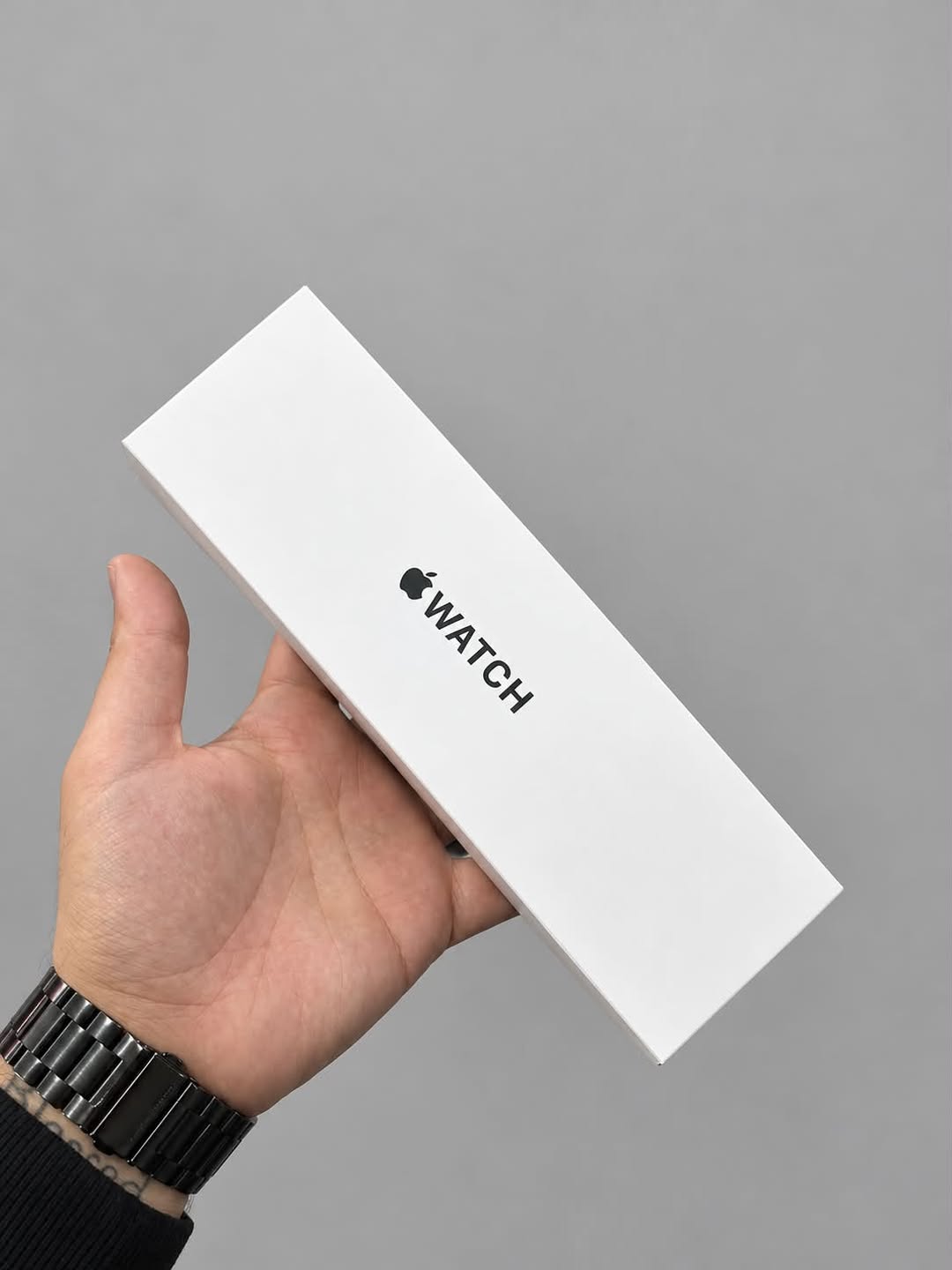 Apple Watch SE 3 — 90,000 manat