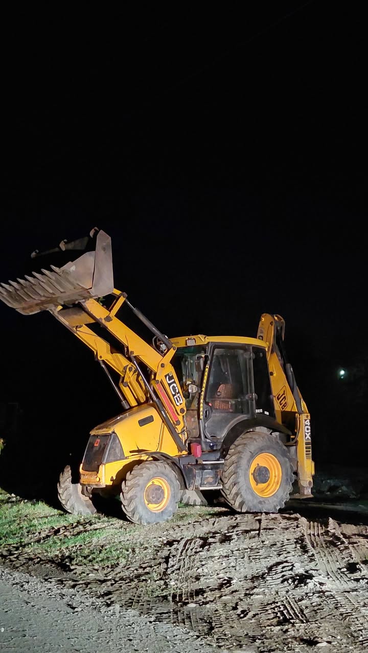 JCB 2010, yaxşı vəziyyətdə